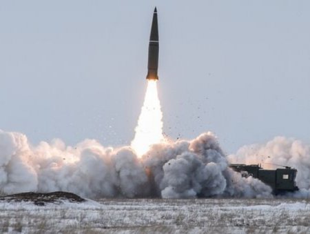 Российские войска запустили межконтинентальную баллистическую ракету