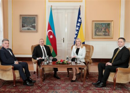 В Сараево проходит встреча Президента Азербайджана с Председателем и членами Президиума Боснии и Герцеговины