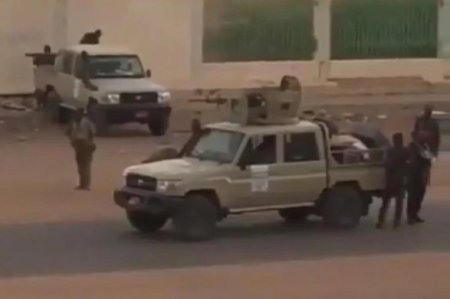 В Судане вспыхнули бои между армией и спецназом