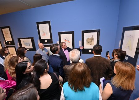 В Центре Гейдара Алиева открылась выставка работ Сальвадора Дали 