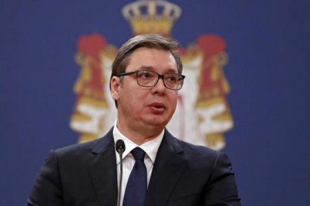Президент Сербии Вучич экстренно госпитализирован