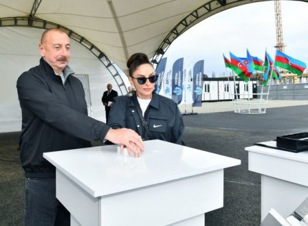 Ильхам Алиев и Мехрибан Алиева приняли участие в церемонии закладки фундамента Агдамского центра мугама - ФОТО
