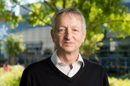  "Крестный отец ИИ" ушел из Google, чтобы предупредить человечество об опасности