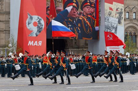 Британская разведка рассказала, почему РФ отменяет парады к 9 мая