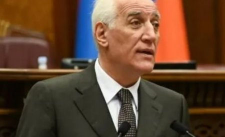 Президент Армении призвал соотечественников жить в мире с азербайджанцами