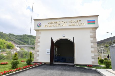 Ильхам Алиев и Мехрибан Алиева приняли участие в открытии насосной станции «Зарыслычай» в селе Дашалты Ильхам Алиев и Мехрибан Алиева приняли участие в открытии насосной станции «Зарыслычай» в селе Дашалты