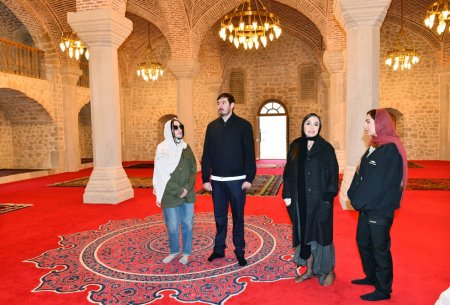 После капитальной реконструкции и реставрации открылась мечеть Юхары Говхар Ага 