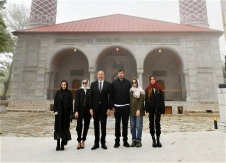 После капитальной реконструкции и реставрации открылась мечеть Юхары Говхар Ага 