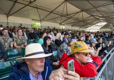 Карабахские скакуны приняли участие в королевском конном шоу в Великобритании - ФОТО Карабахские скакуны приняли участие в королевском конном шоу в Великобритании - ФОТО