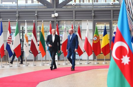 Проходит встреча президента Азербайджана и главы Евросовета в Брюсселе 