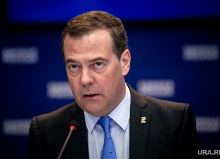 Дмитрий Медведев направил письмо Президенту Ильхаму Алиеву