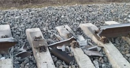 В Крыму подорвали железную дорогу 