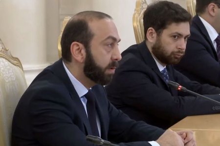 В Москве проходит встреча глав МИД России и Армении