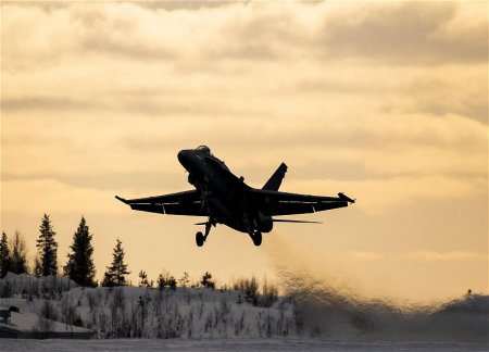 В Испании разбился истребитель F-18