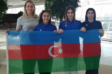 Азербайджанские гимнастки отправились на Кубок мира в Болгарию
