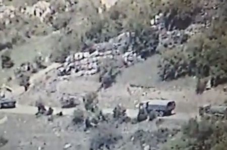 Армяне продолжают незаконные перевозки в сопровождении российских миротворцев