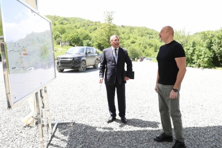 Президент Ильхам Алиев совершил поездку в Кяльбаджарский район 