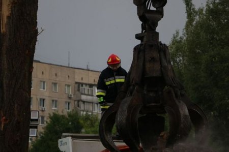 В Днепре объявлен день траура по погибшим в результате ракетного удара - ФОТО