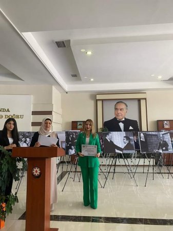 1 iyun Uşaqların Beynəlxalq Müdafiəsi günündə Ulu öndər Heydər Əliyevə həsr olunmuş 'O kim idi?' adlı tədbir keçirildi 1 iyun Uşaqların Beynəlxalq Müdafiəsi günündə Ulu öndər Heydər Əliyevə həsr olunmuş 'O kim idi?' adlı tədbir keçirildi