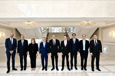Лидеру Азербайджана вручили награду Олимпийского дома