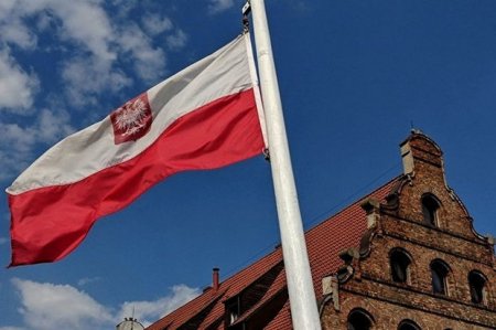 Свыше полумиллиона человек вышли на митинг протеста в Польше
