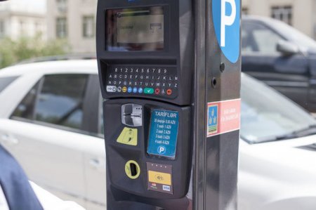В Азербайджане утверждены тарифы за парковку транспортных средств