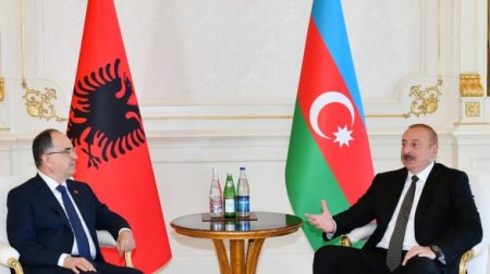 Переговоры один на один Ильхама Алиева и президента Албании