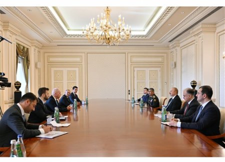 Президент Ильхам Алиев принял министра обороны Израиля