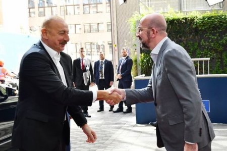 В Брюсселе началась встреча Президента Ильхама Алиева с главой Совета Евросоюза Шарлем Мишелем