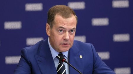 Медведев назвал Байдена «сутенером»