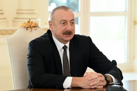 Президент Ильхам Алиев поздравил своего швейцарского коллегу