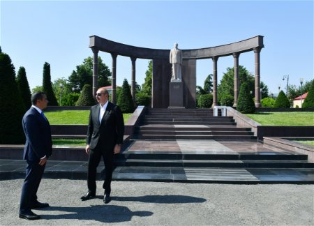 Ильхам Алиев совершил поездку в Шамкирский район