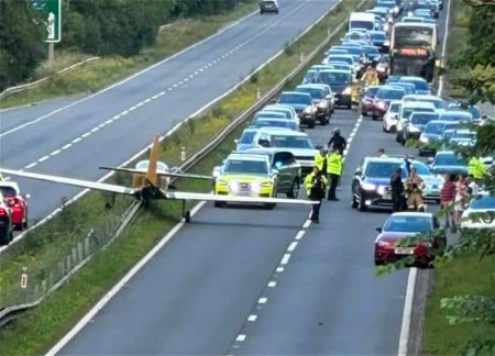 В Британии легкомоторный самолет совершил аварийную посадку на оживленное шоссе