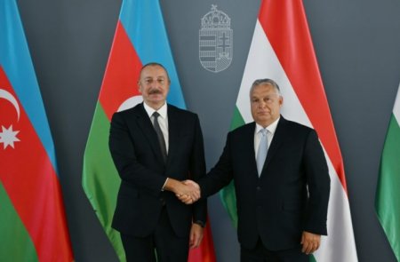 Орбан принял президента Азербайджана Алиева