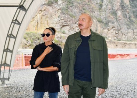 Ильхам Алиев и Мехрибан Алиева ознакомились со строительством завода по розливу минеральной воды «Истису» 