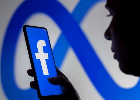 Facebook заменил значок с азербайджанским флагом на армянский