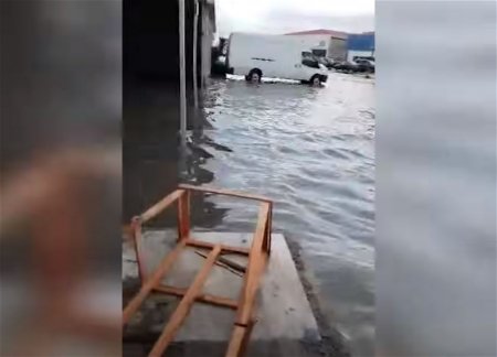 Владельцы затопленных дождем торговых точек в «Binə» и «Sədərək» получат компенсацию
