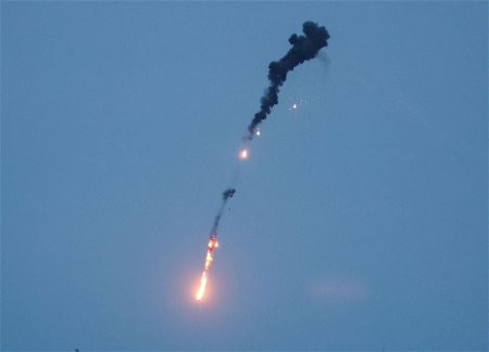 Сбит беспилотник, летевший на Москву, аэропорт Внуково временно не работает
