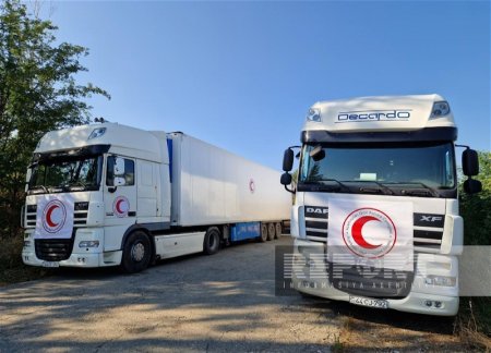 Грузовики с продовольствием для армянских жителей Карабаха три дня ожидают на дороге Агдам-Ханкенди