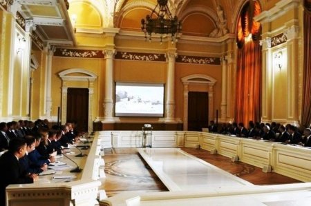 В ИВ Баку проведено совещание, заместителям глав двух районов сделано предупреждение 