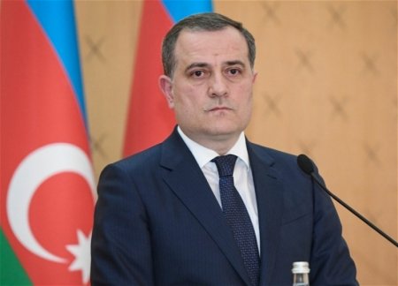 Джейхун Байрамов отправился с визитом в Венгрию