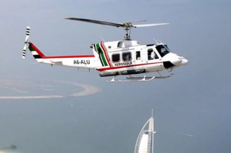 У берегов ОАЭ вертолет упал в море