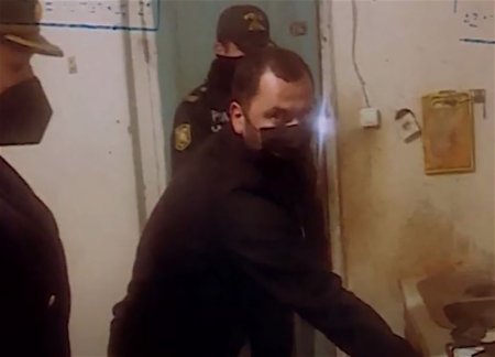 В Баку мужчина убил женщину
