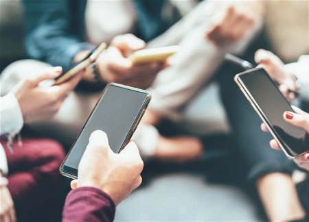Снижаются пошлины за регистрацию ввозимых в Азербайджан мобильных телефонов