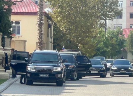 Представители армянских жителей Карабаха покинули Евлах - ФОТО