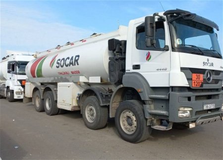 Из Агдама в Ханкенди отправлено топливо бензовозами SOCAR 