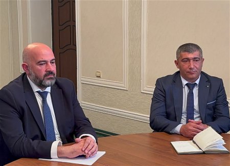 В Евлахе началась очередная встреча с армянскими жителями Карабаха 