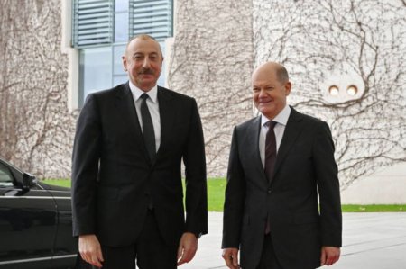 Канцлер Германии позвонил Президенту Азербайджана