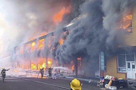 Пожар в торговом центре в Масаллы