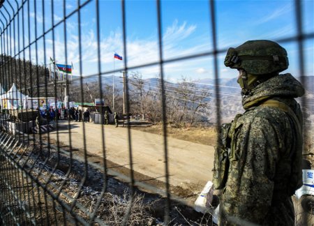 Миротворцы РФ свернули три наблюдательных поста в Карабахе